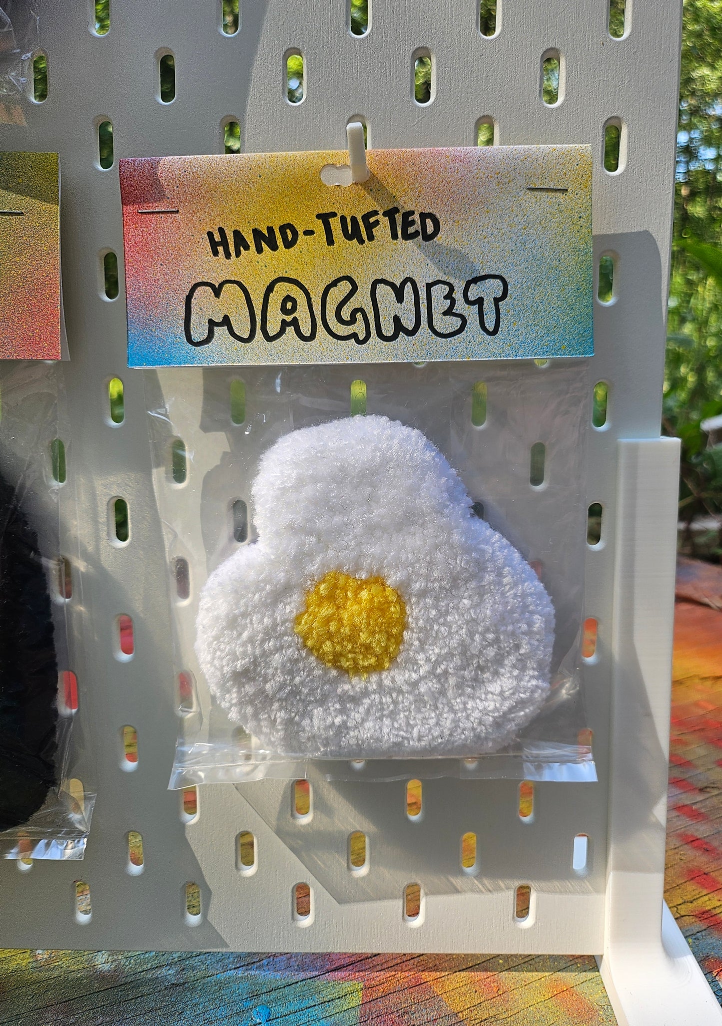 EGG Tufted Magnet